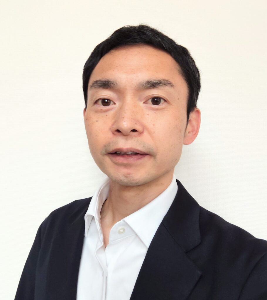 吉澤社労士事務所代表・吉澤の顔写真